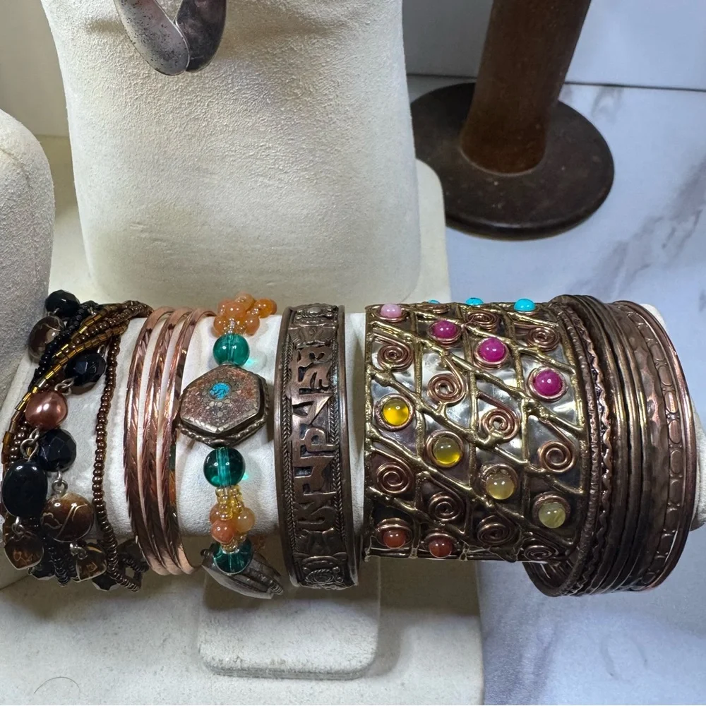 33 Piece COPPER JEWELRY BUNDLE Necklaces-Bracelets-Earrings-Rings Multi Tone - Picture 7 of 12